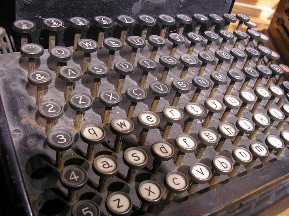 Typewriter 